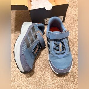 Adidas Terrex Trailmaker 2 Kids Blue Sneakers Size 2.5